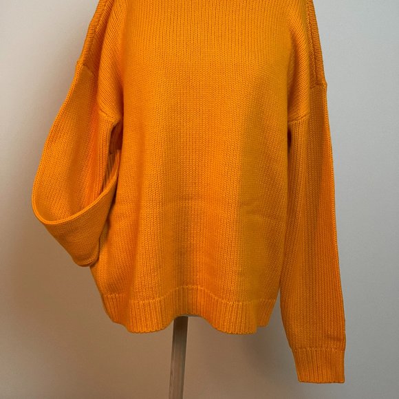 BNWOT Something Navy Orange Sweater (T&B) - Picture 2 of 11